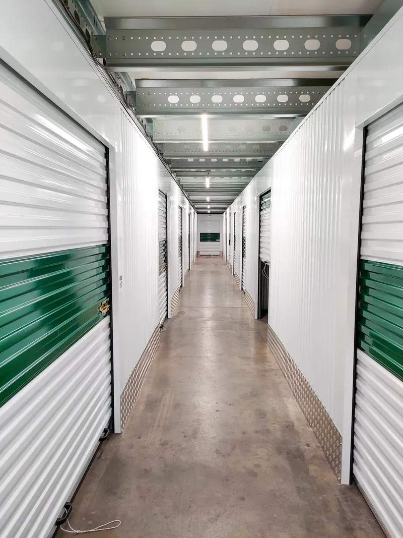 Couloir de box de stockage à Roncq-Tourcoing